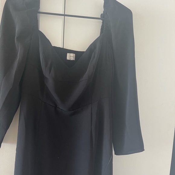 Aritzia size 4 - Picture 7 of 7